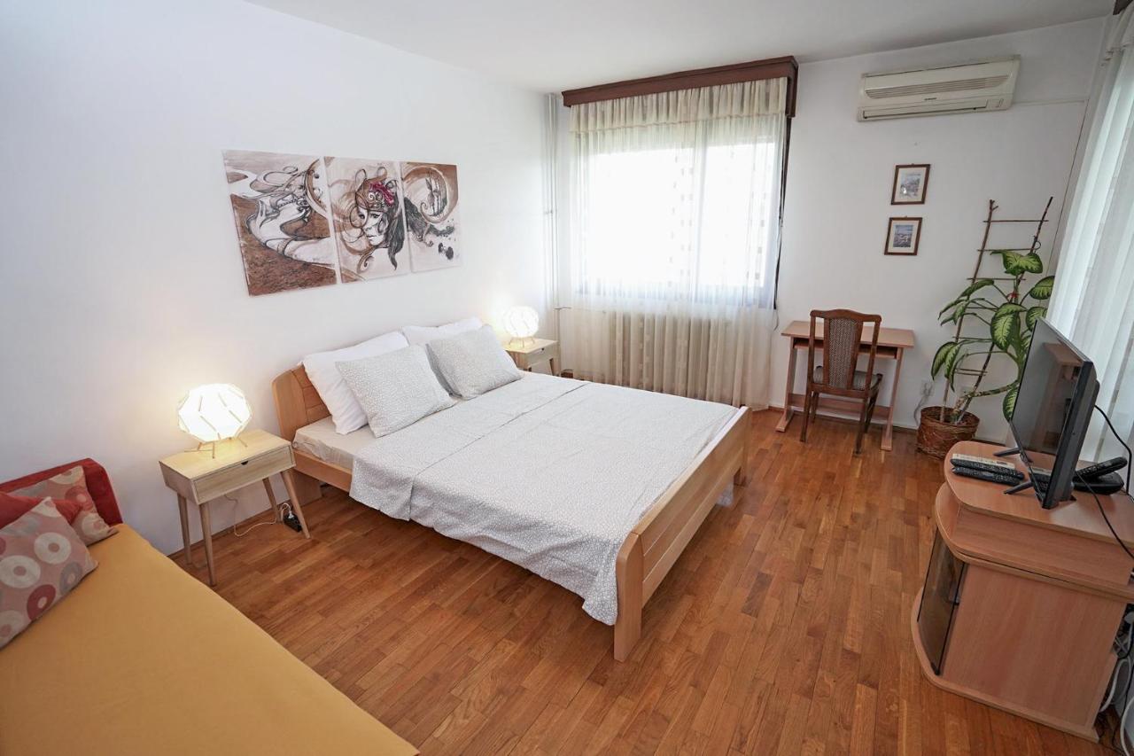 Apartment Nena Belgrado Buitenkant foto